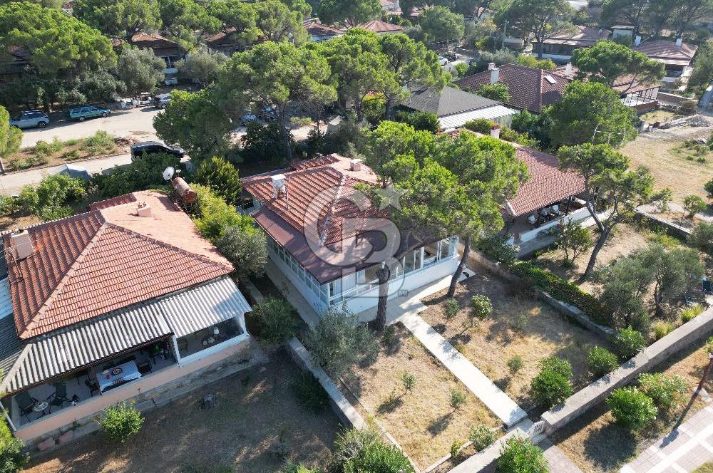 Ayvalık'ta Denize Sıfır Konumda Satılık 3+1 Müstakil Ev 