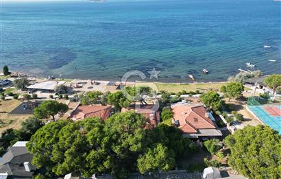 Ayvalık'ta Denize Sıfır Konumda Satılık 3+1 Müstakil Ev 