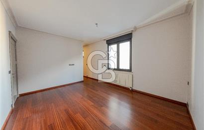 BAĞDAT CADDESİ'NDE KİRALIK DENİZ MANZARALI KATTA TEK 5+1 DAİRE