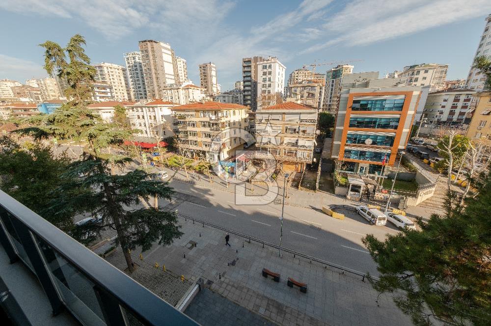 BAĞDAT CADDESİ'NDE KİRALIK DENİZ MANZARALI KATTA TEK 5+1 DAİRE