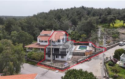 ÇEŞME GERMİYAN 4+2 DUBLEKS HAVUZLU SATILIK VİLLA