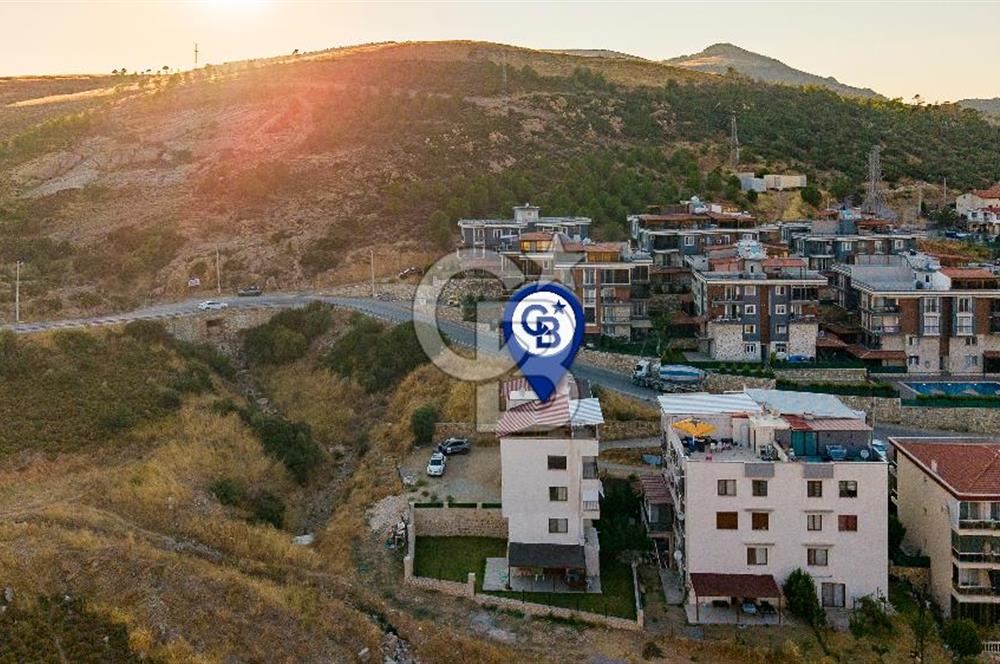 Yenifoça'da Full Deniz Manzaralı Satılık 3+1 Daire