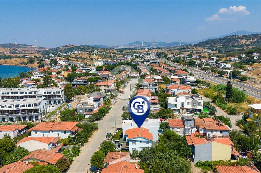 Yeni Foça Gencelli’de Denize 50 Metre Mesafede, Kış Bahçeli 2+1 Dubleks