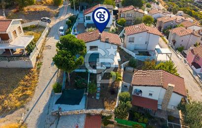 Yenifoça Donatkent'te Satılık Deniz Manzaralı Müstakil 3+1 Villa​