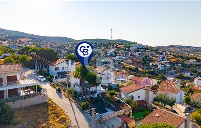 Yenifoça Donatkent'te Satılık Deniz Manzaralı Müstakil 3+1 Villa​