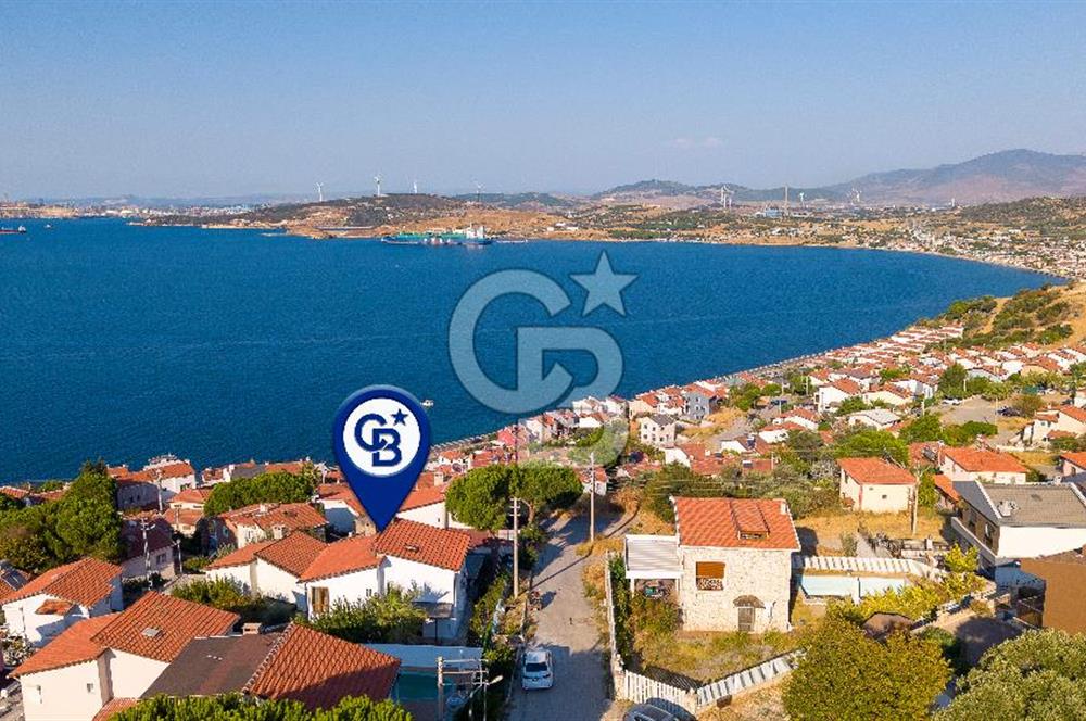 Yenifoça Donatkent'te Satılık Deniz Manzaralı Müstakil 3+1 Villa​