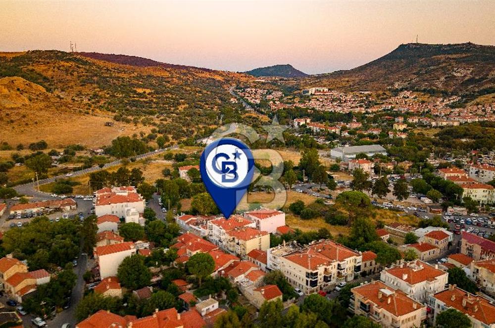 Foça Merkezde Sahile Yürüme Mesafesinde Satılık 2+1 Daire