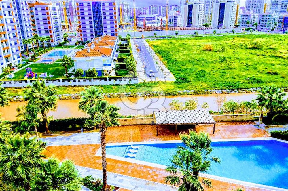 Karşıyaka Mavişehir Modda Eşyalı Satılık 2+1 Daire