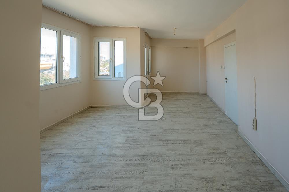 Urla Çamlıçay'da Denize 150m, Cadde Üzeri, Tadilatlı KOMPLE SATILIK BİNA
