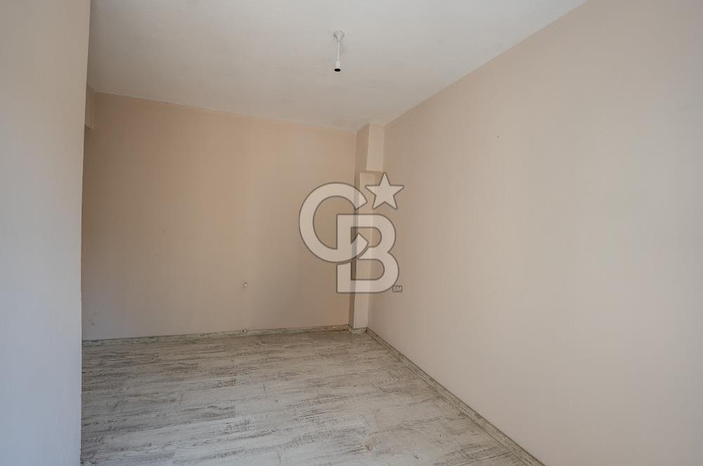 Urla Çamlıçay'da Denize 150m, Cadde Üzeri, Tadilatlı KOMPLE SATILIK BİNA