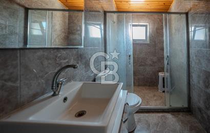 Urla Çamlıçay'da Denize 150m, Cadde Üzeri, Tadilatlı KOMPLE SATILIK BİNA
