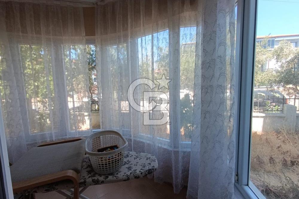 Yenifoça M.Kemal Atatürk Mah. Eşyalı Kiralık 3+1 Daire