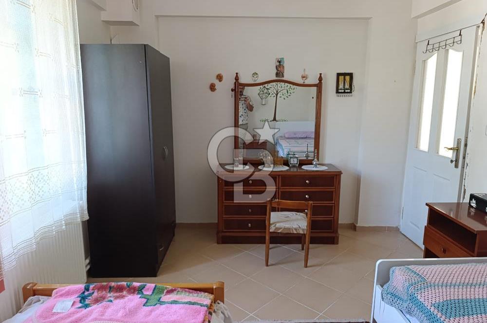 Yenifoça M.Kemal Atatürk Mah. Eşyalı Kiralık 3+1 Daire
