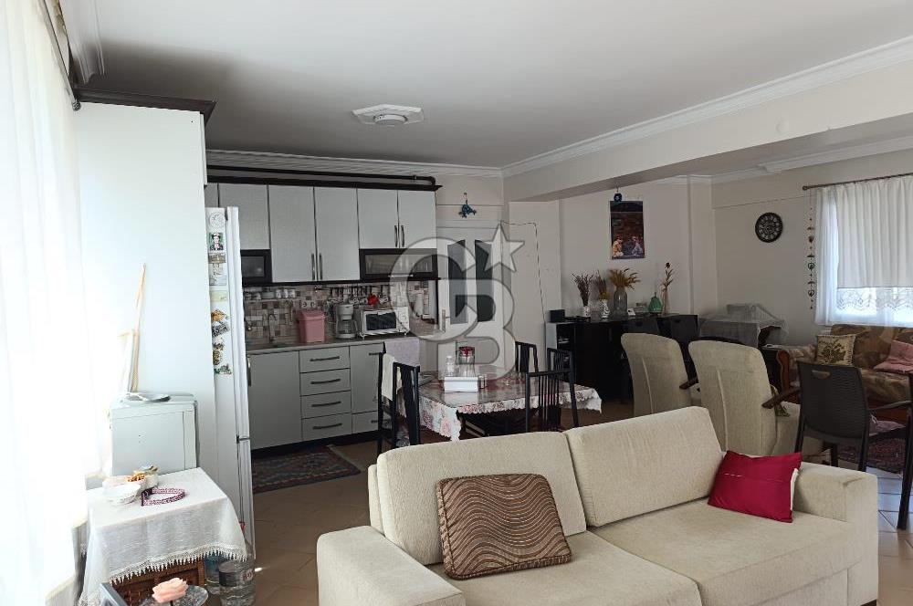 Yenifoça M.Kemal Atatürk Mah. Eşyalı Kiralık 3+1 Daire