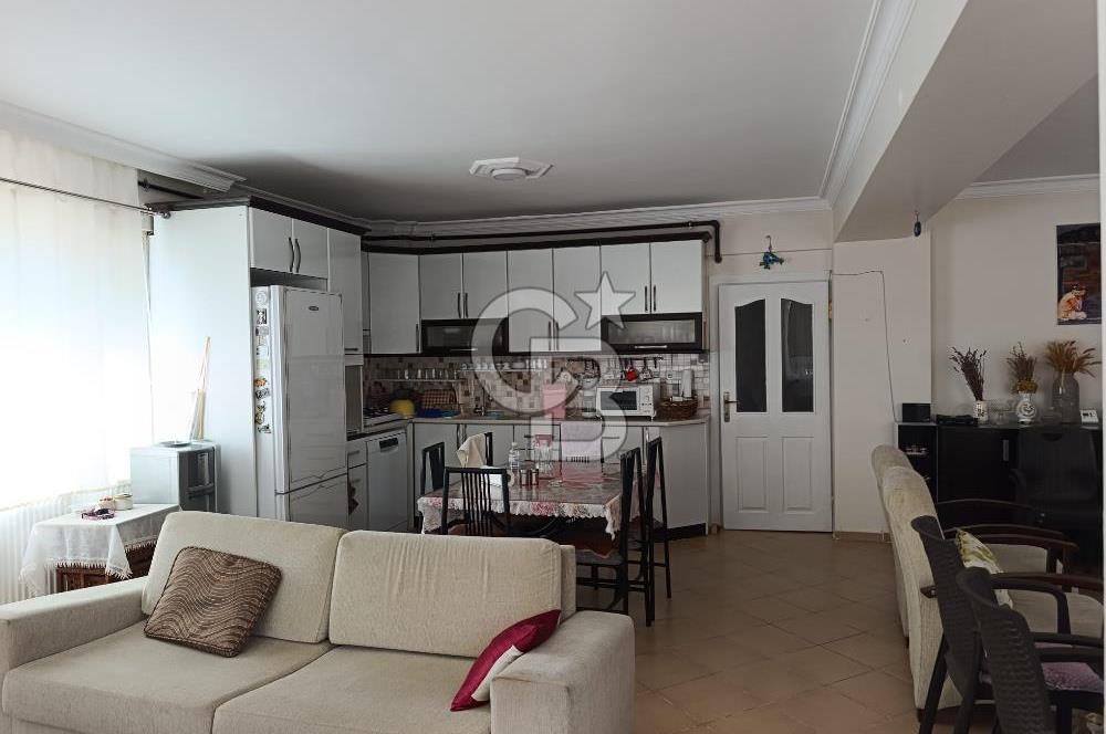 Yenifoça M.Kemal Atatürk Mah. Eşyalı Kiralık 3+1 Daire