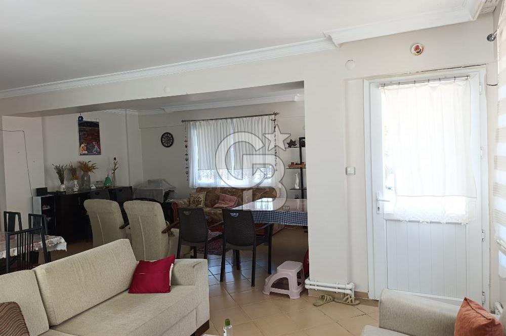 Yenifoça M.Kemal Atatürk Mah. Eşyalı Kiralık 3+1 Daire