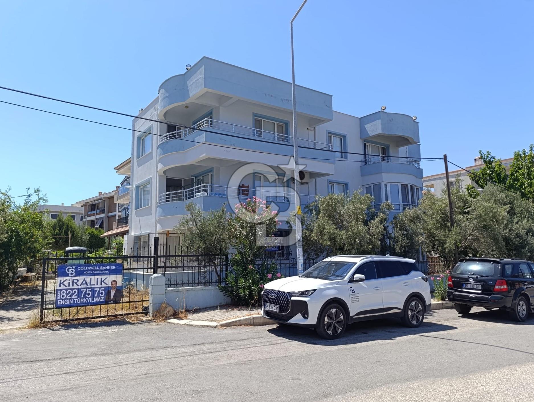 Yenifoça M.Kemal Atatürk Mah. Eşyalı Kiralık 3+1 Daire