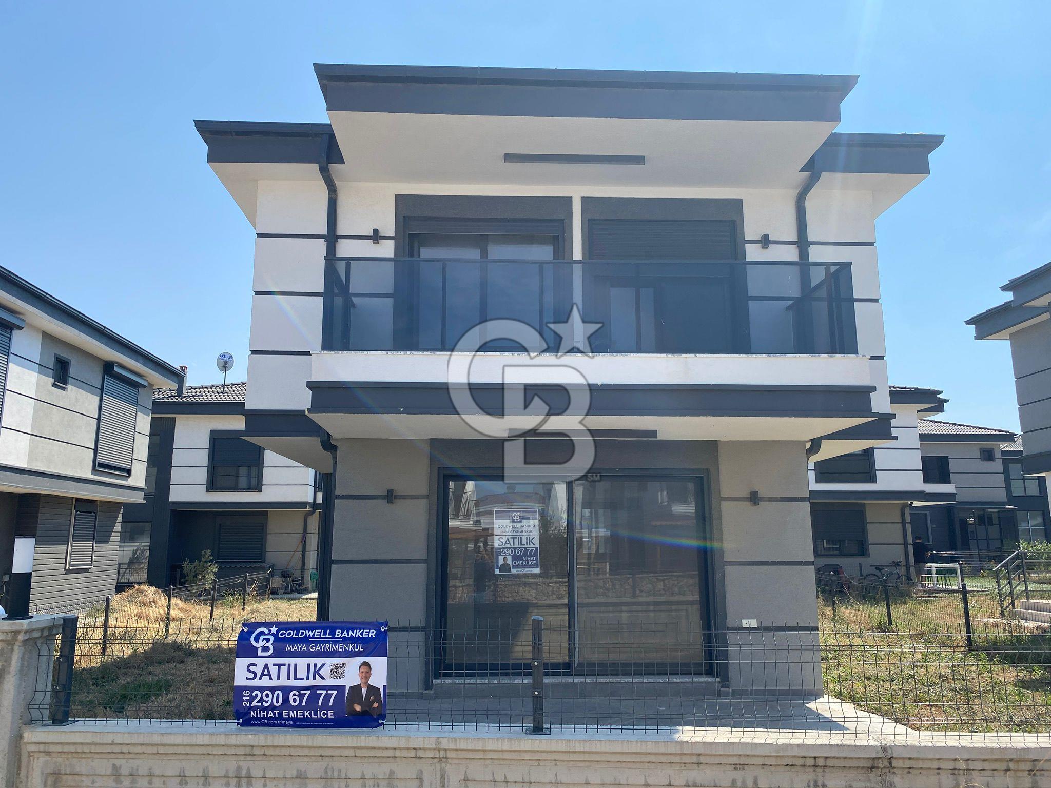 GÖMEÇ DENİZ EVLER SİTESİ'NDE SATILIK 3+1 VİLLA