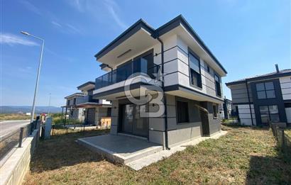 GÖMEÇ DENİZ EVLER SİTESİ'NDE SATILIK 3+1 VİLLA