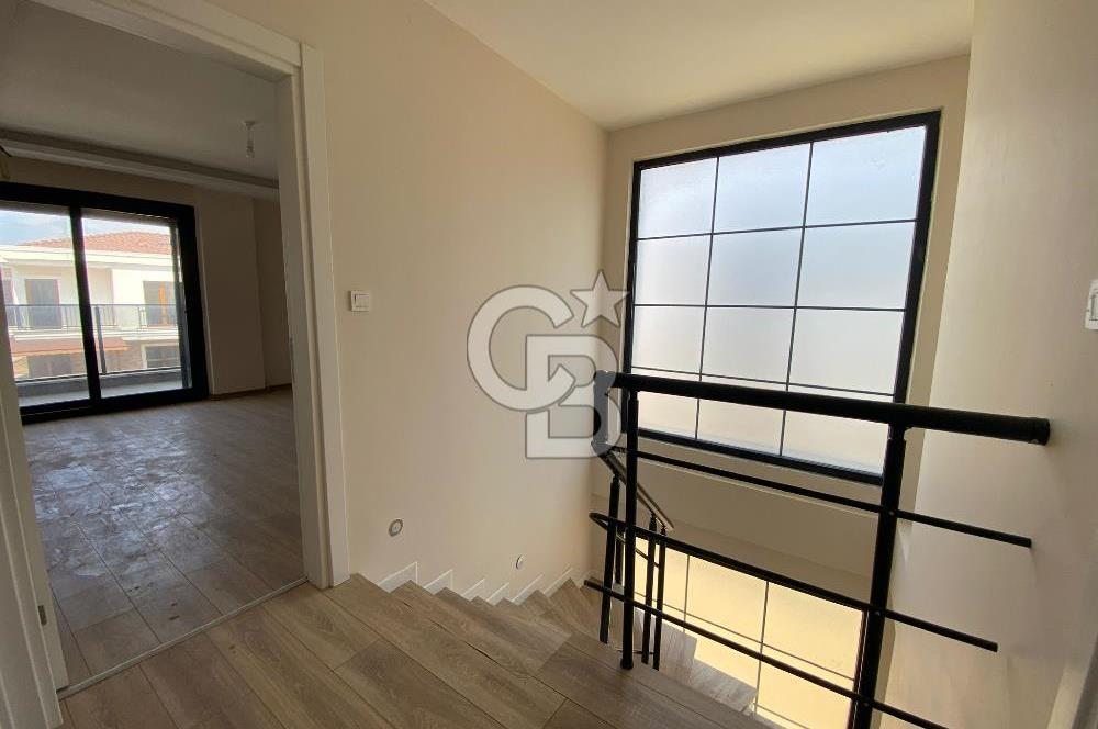 GÖMEÇ DENİZ EVLER SİTESİ'NDE SATILIK 3+1 VİLLA