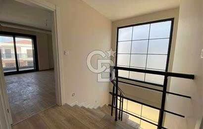 GÖMEÇ DENİZ EVLER SİTESİ'NDE SATILIK 3+1 VİLLA