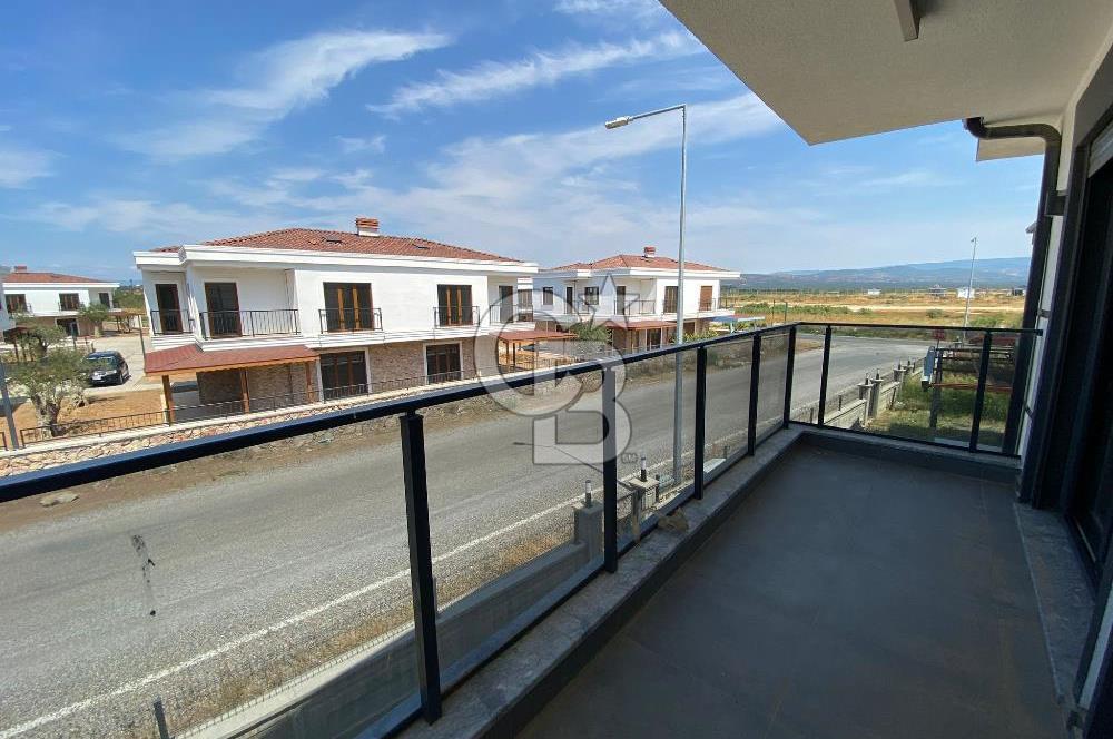GÖMEÇ DENİZ EVLER SİTESİ'NDE SATILIK 3+1 VİLLA