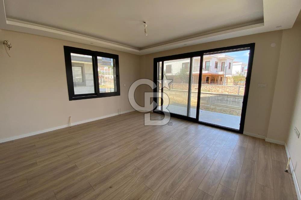GÖMEÇ DENİZ EVLER SİTESİ'NDE SATILIK 3+1 VİLLA