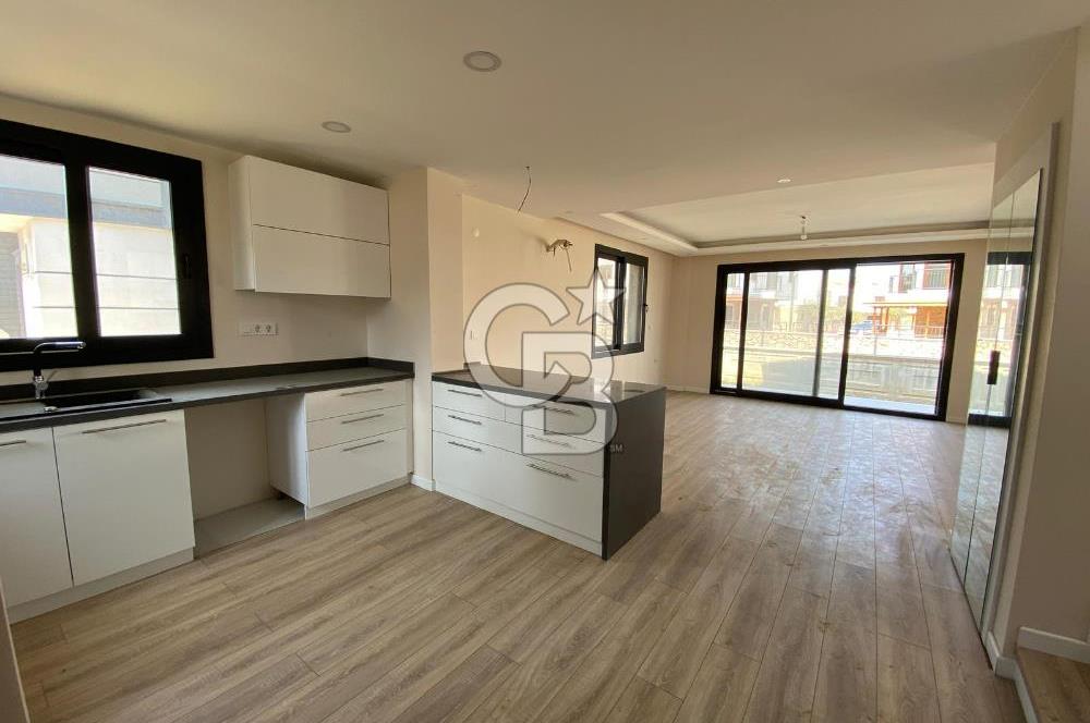 GÖMEÇ DENİZ EVLER SİTESİ'NDE SATILIK 3+1 VİLLA