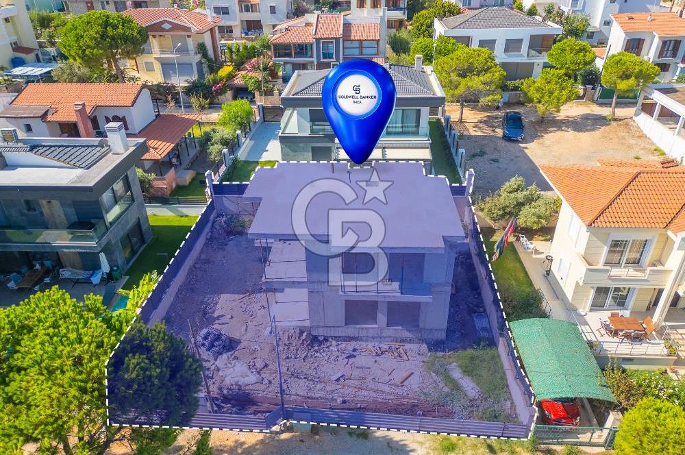 ÇEŞME YALI DA DENİZ MANZARALI 4+1 NATAMAM SATILIK VİLLA