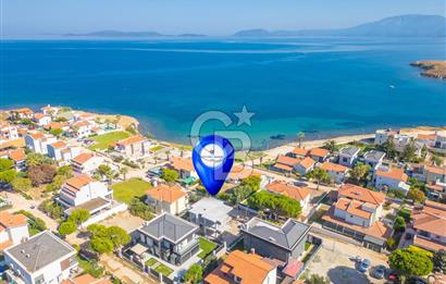 ÇEŞME YALI DA DENİZ MANZARALI 4+1 NATAMAM SATILIK VİLLA