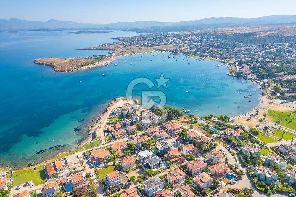 ÇEŞME YALI DA DENİZ MANZARALI 4+1 NATAMAM SATILIK VİLLA