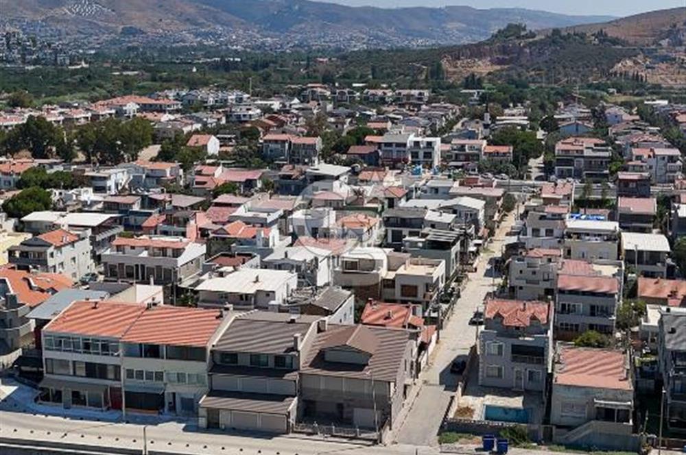 Urla Çamlıçay'da Denize 200 m, Cadde Üzeri Satılık 2+1 Daire!