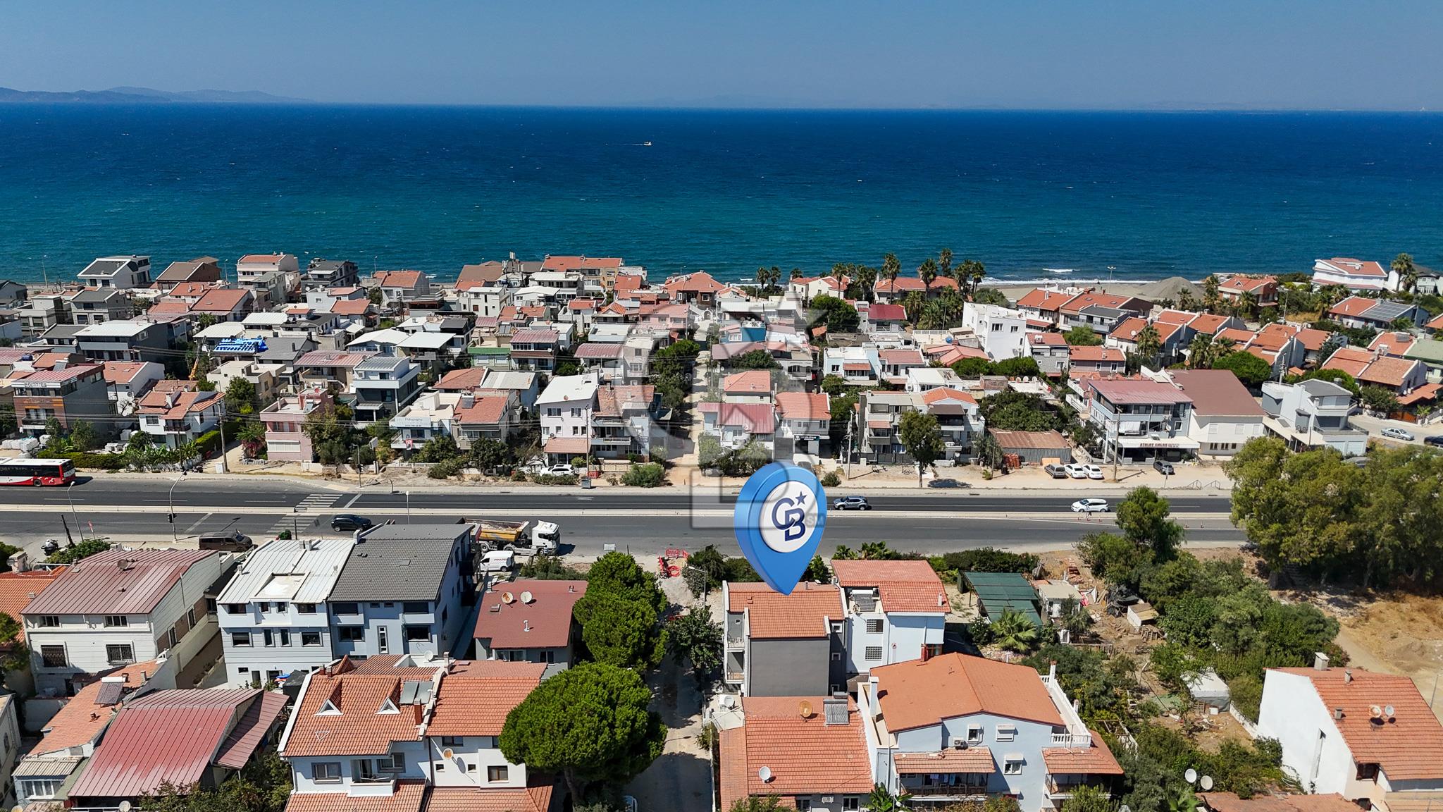 Urla Çamlıçay'da Denize 200 m, Cadde Üzeri Satılık 2+1 Daire!