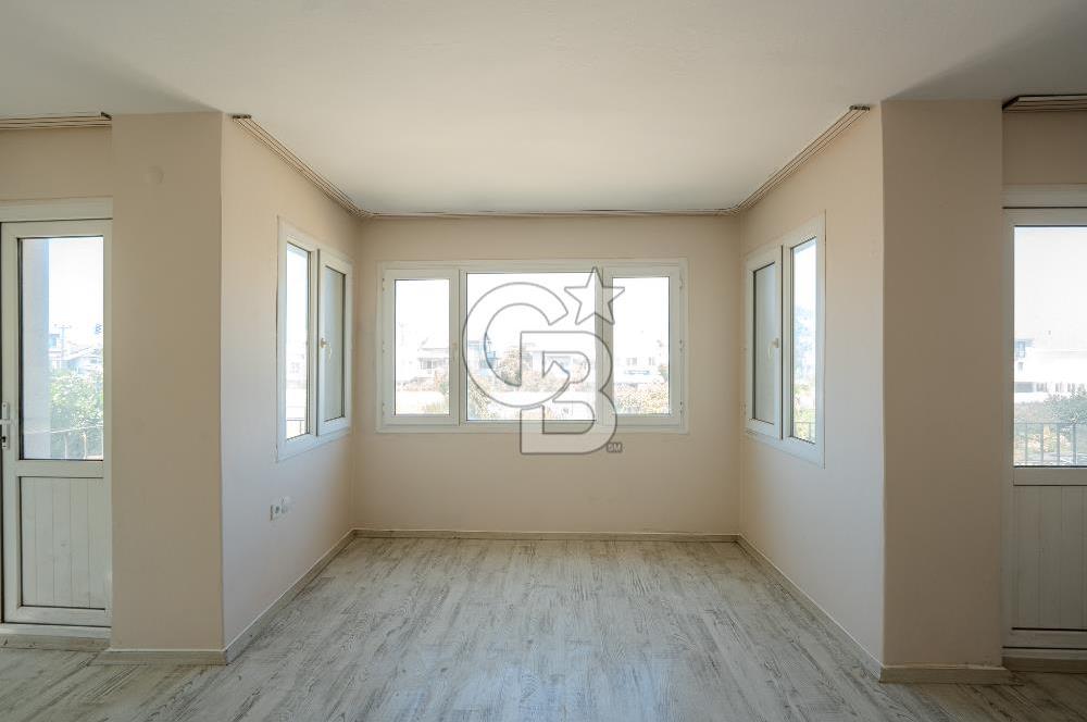 Urla Çamlıçay'da Denize 200 m, Cadde Üzeri Satılık 2+1 Daire!