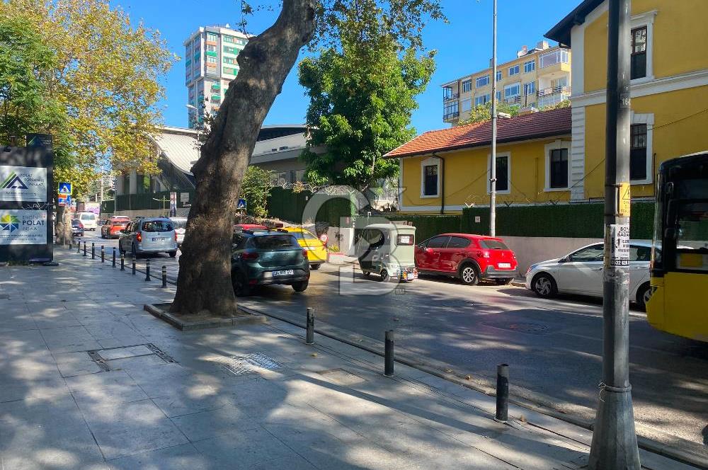 BOSTANCI BAĞDAT CD. ÜZERİNDE BACALI 47 M2 KİRALIK DÜKKAN