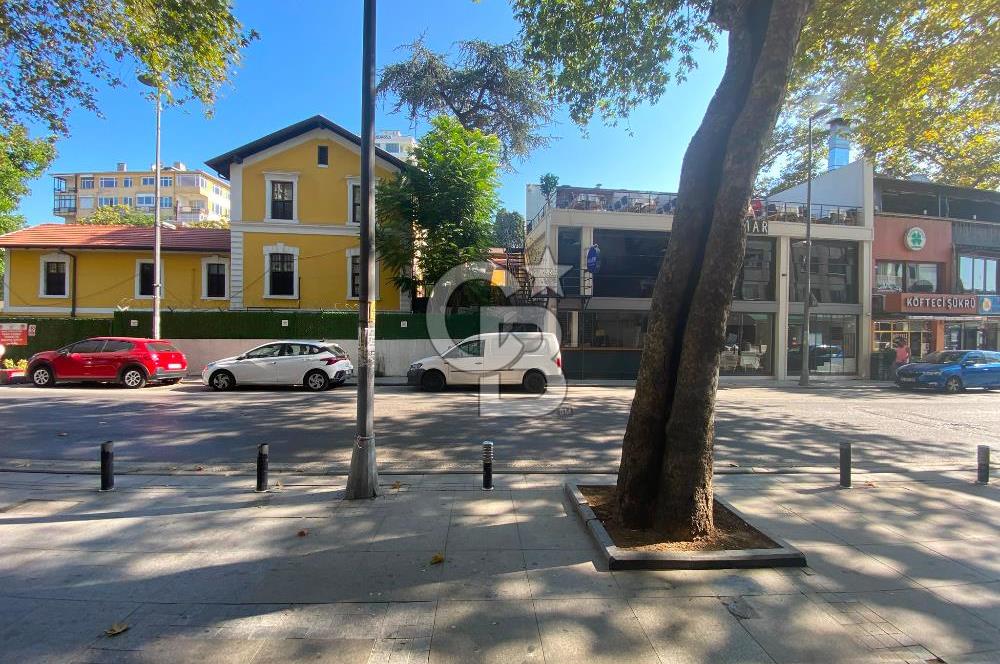 BOSTANCI BAĞDAT CD. ÜZERİNDE BACALI 47 M2 KİRALIK DÜKKAN