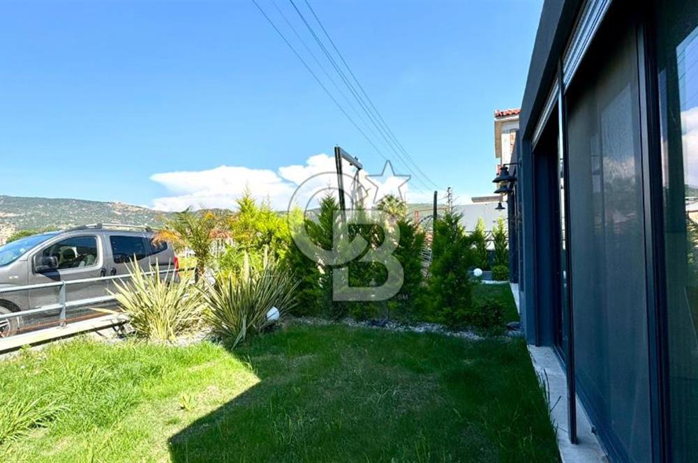 Eski Foça Atatürk Mahallesinde Sıfır 2+1 Satılık Villa