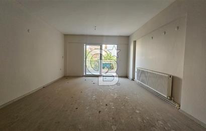 KARŞIYAKA ORDU CADDESİ 3+1 OTOPARKLI SİTE İÇİNDE KİRALIK DAİRE