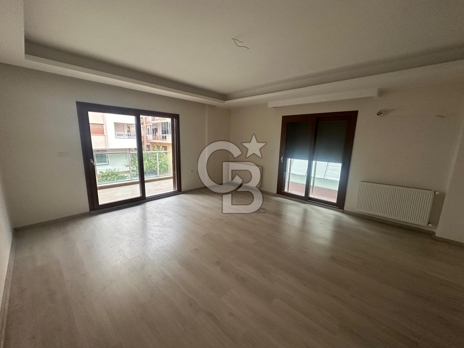 Bostanlı'nın Prestijli ve Sakin Lokasyonunda Satılık 3+1 Daire