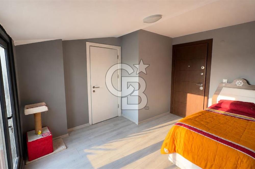 TUZLA POSTANE'DE DENİZ MANZARALI SATILIK 5+2 DUBLEKS DAİRE