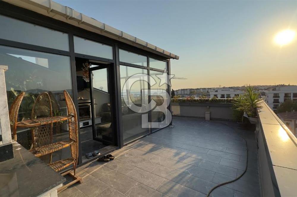 TUZLA POSTANE'DE DENİZ MANZARALI SATILIK 5+2 DUBLEKS DAİRE