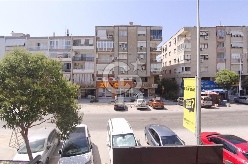 İzmir Karşıyaka Bahriye Üçok Tadilatlı Satılık 3+1 123 m² Daire