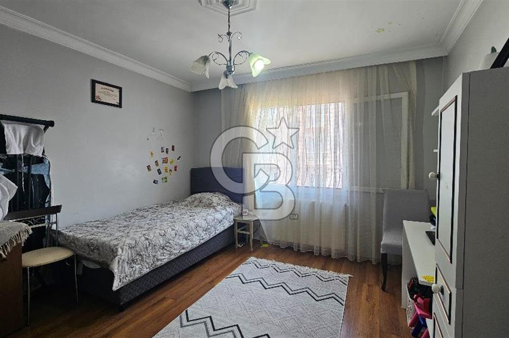 Buca Yenigün'de Site İçerisinde 135 m² Ferah 3+1 Satılık Daire