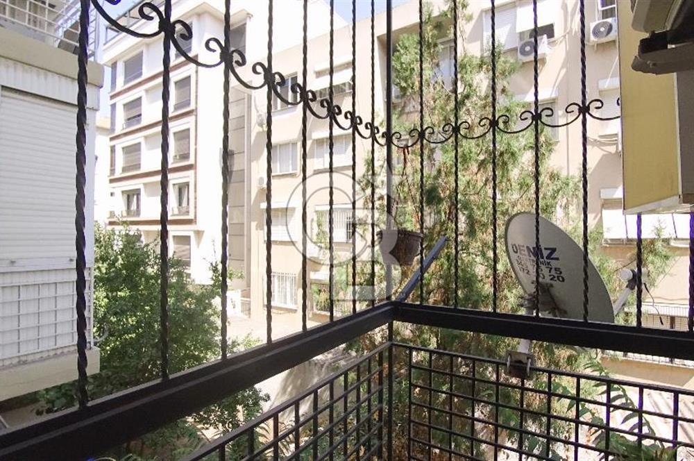 İzmir Karşıyaka Bahriye Üçok Tadilatlı Satılık 3+1 123 m² Daire