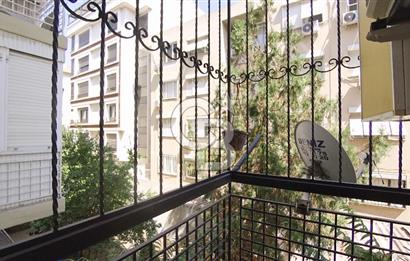 İzmir Karşıyaka Bahriye Üçok Tadilatlı Satılık 3+1 123 m² Daire