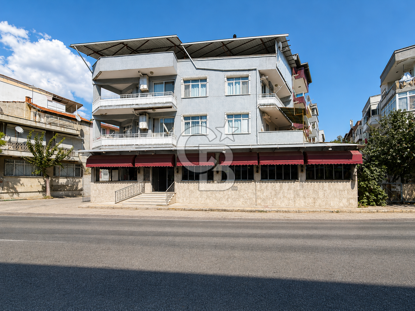 BUCA AKINCILAR AKDOĞAN CD. ÜZERİ 140 M² GENİŞ VİTRİNLİ DÜKKÂN 
