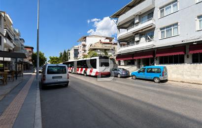 BUCA AKINCILAR AKDOĞAN CD. ÜZERİ 140 M² GENİŞ VİTRİNLİ DÜKKÂN 