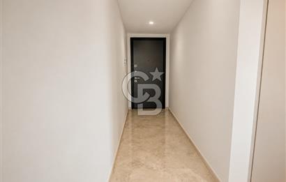NEVA SUITS'TE ÖN CEPHE, GENİŞ TERASLI 1+1 