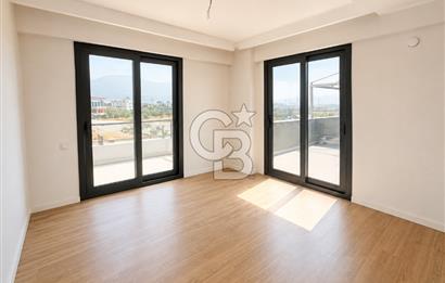 NEVA SUITS'TE ÖN CEPHE, GENİŞ TERASLI 1+1 