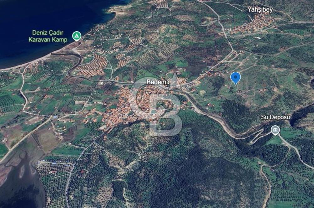 DİKİLİ BADEMLİ'DE (385 M²) VİLLA İMARLI ARSA